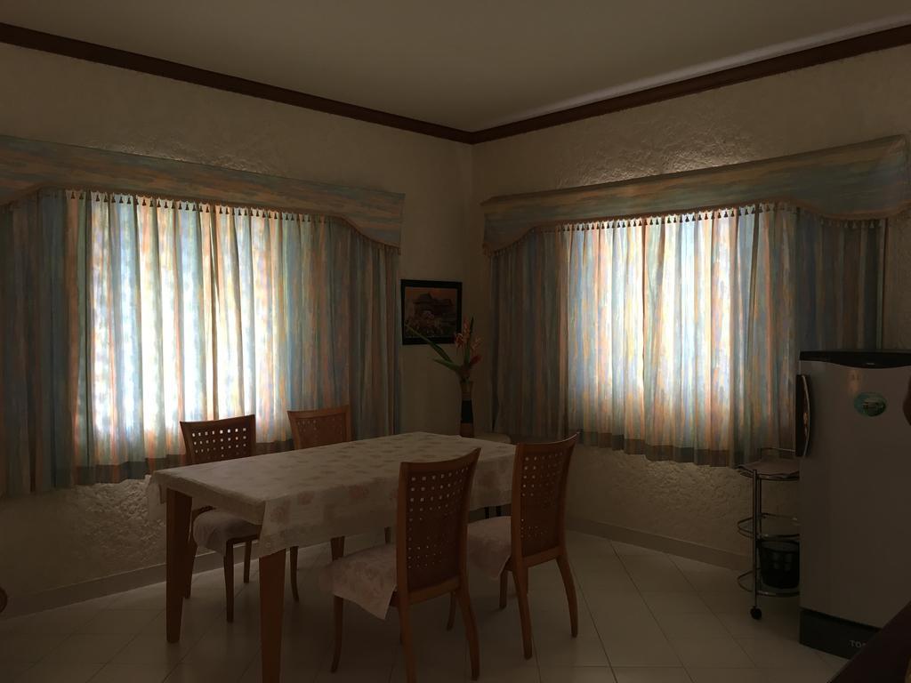 Peaceful Homestay Rawai Bagian luar foto